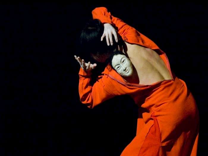 Παράσταση χορού Butoh