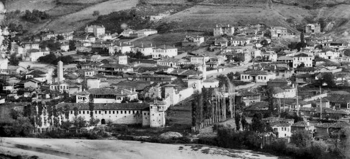 «Γρεβενά, Ογδόντα Χρόνια Φωτογραφίες, 1895-1975»