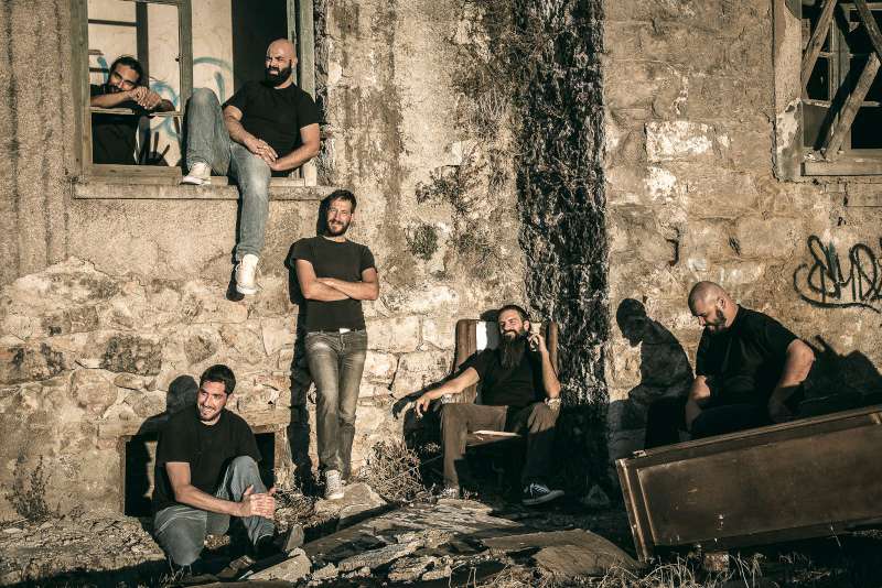 Συνέντευξη με τα μέλη του μουσικού ροκ γκρουπ KollektivA