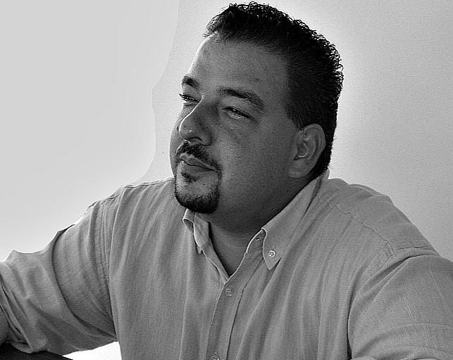 Συνέντευξη του Δημήτρη Αλεξίου, συγγραφέα του έργου Θα σε δω στην πρεμιέρα