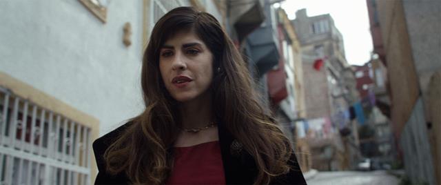 ΠΟΛΥ ΞΕΝΗ