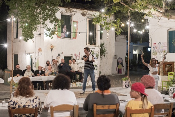 Σαυτή τη χώρα κανείς δεν ήξερε να κλαίει