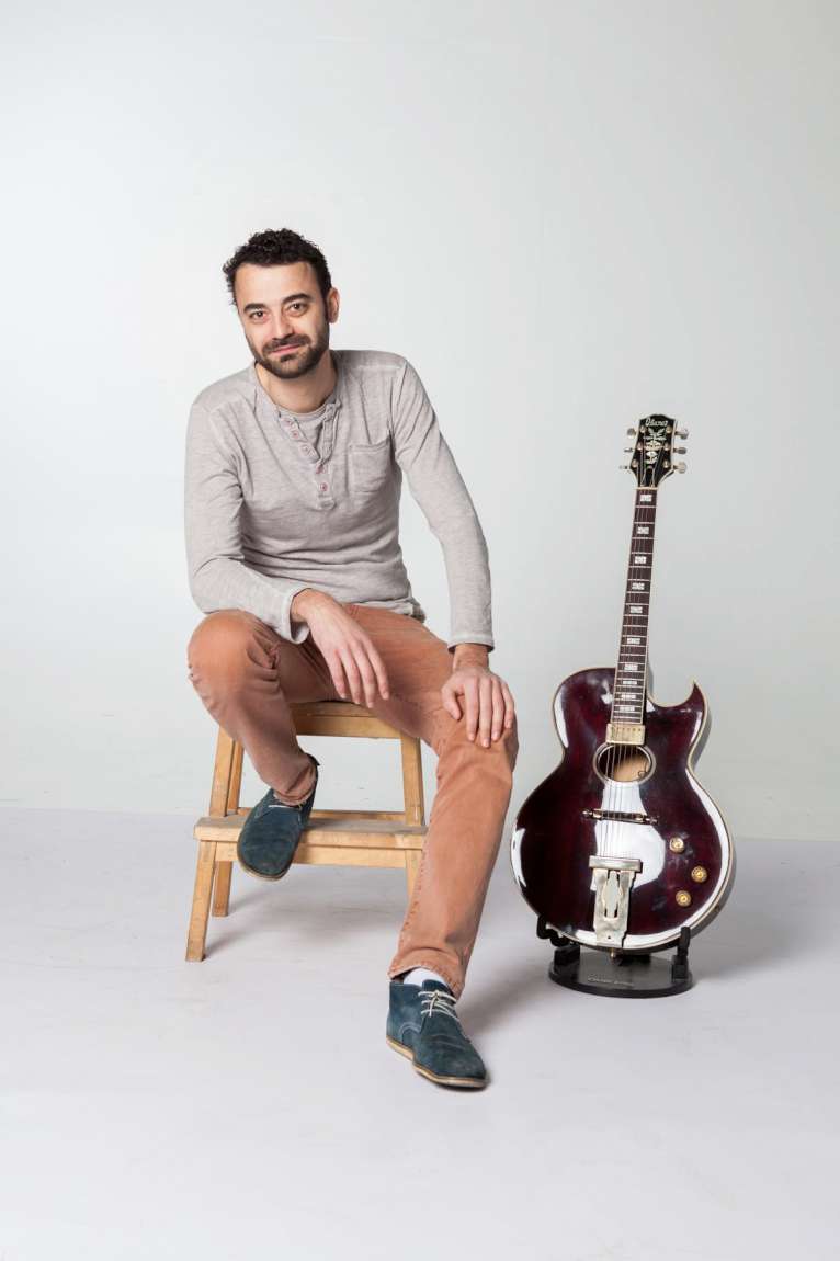 Συνέντευξη με τον τραγουδιστή Remi Cavat