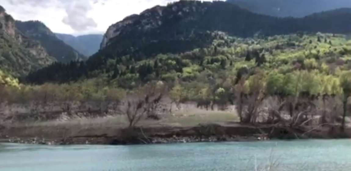 Λάλκα, 1400 μέτρα υψόμετρο, εξτρίμ λαογραφία 