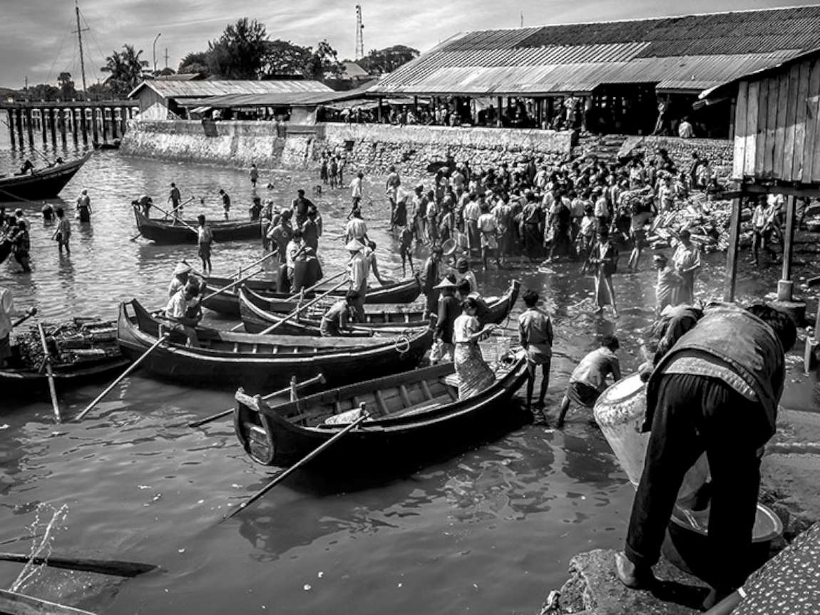 Isidoros Printezis # Greece # Fishermen in Myanmar Black & White στη Blank Wall Gallery