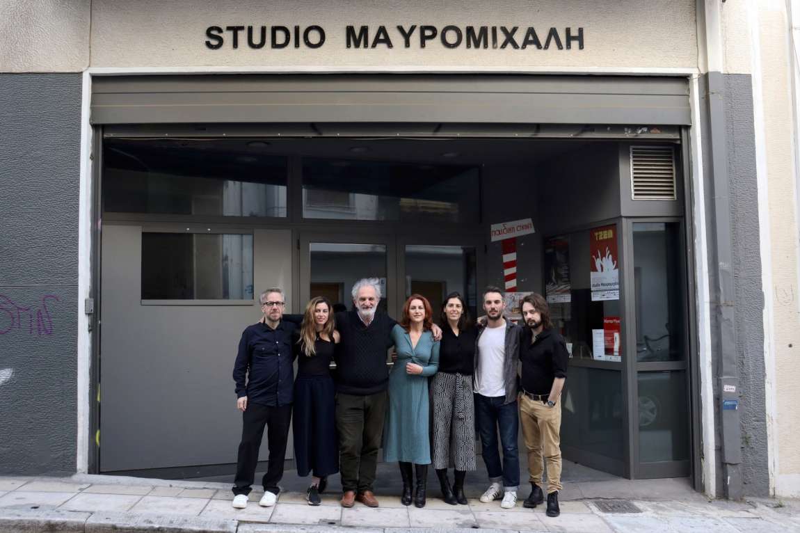 Να ακούς το χιόνι να πέφτει